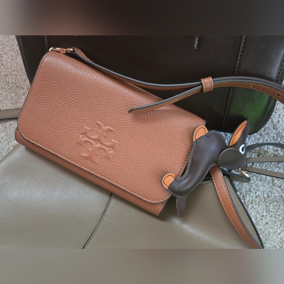 Tory Burch Thea Flat Wallet Crossbody (Classic Tan) - Picture 12 of 13